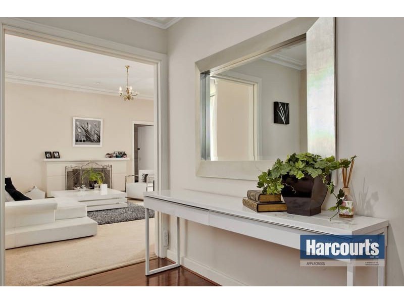 53 Waratah Avenue, Dalkeith WA 6009
