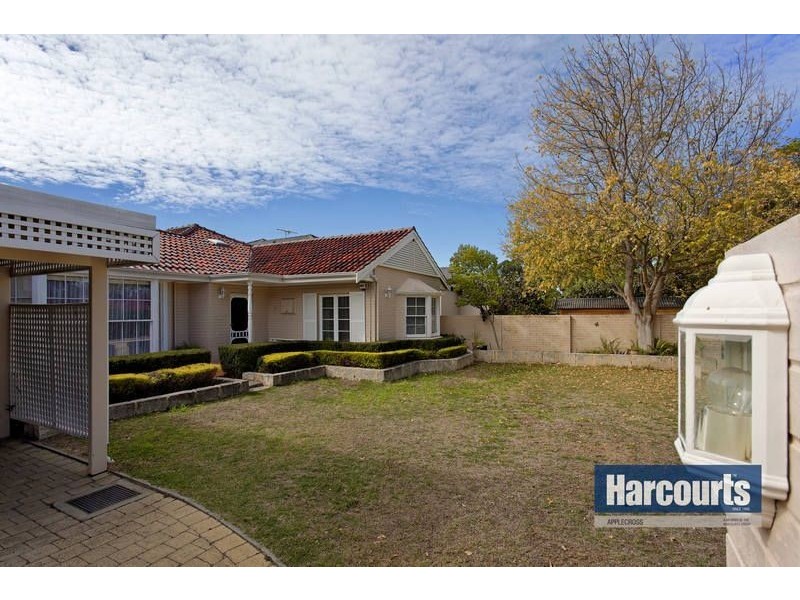 53 Waratah Avenue, Dalkeith WA 6009