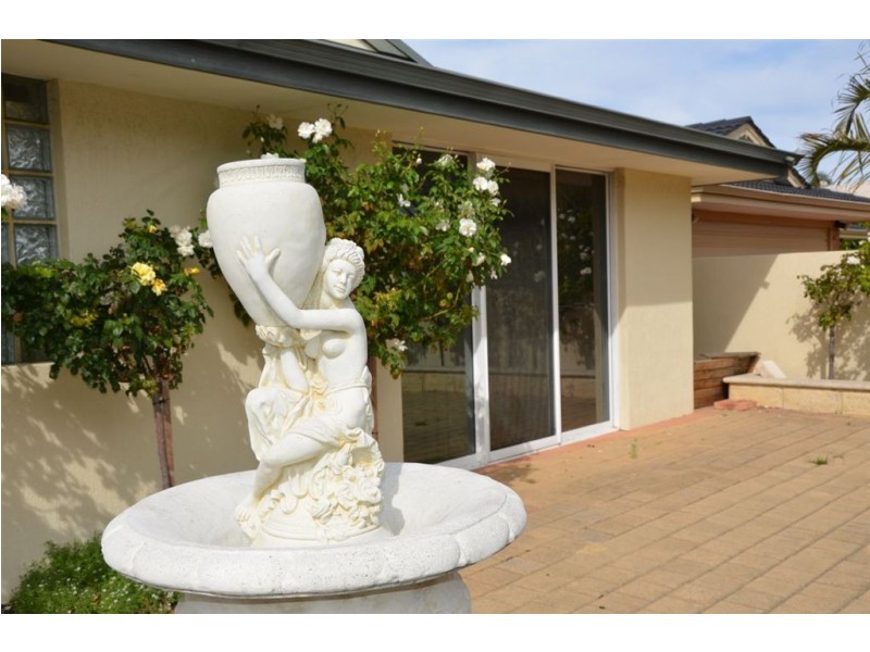58 Kingsmill Gardens, Winthrop WA 6150