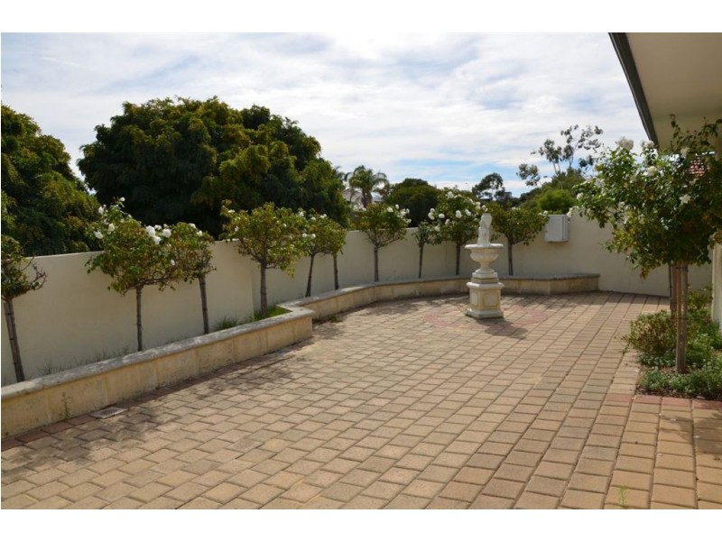 58 Kingsmill Gardens, Winthrop WA 6150