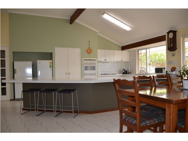 58 Kingsmill Gardens, Winthrop WA 6150