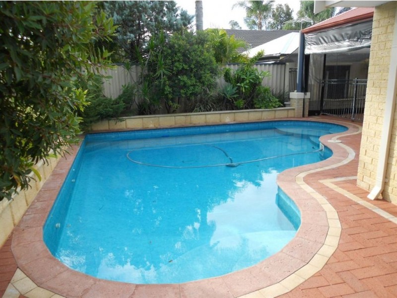 12 Connaught Gardens, Canning Vale WA 6155