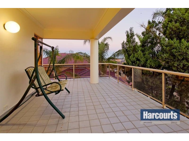 17 Riley Road, Kardinya WA 6163