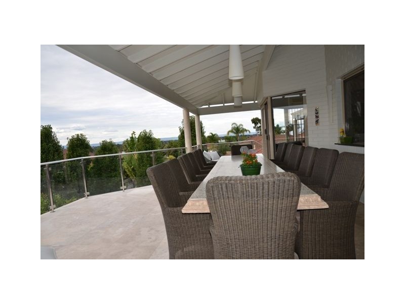 10 Sobotka Place, Winthrop WA 6150