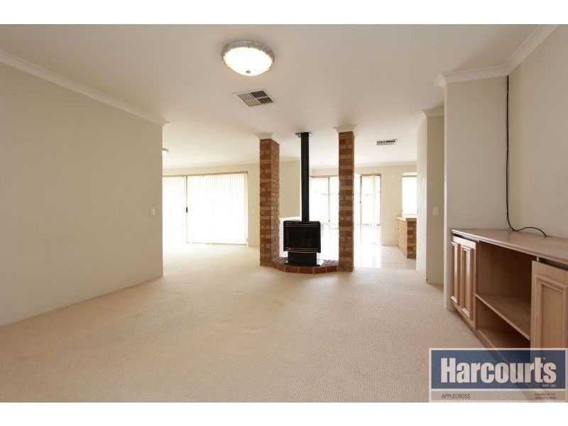 73 Winthrop Drive, Winthrop WA 6150