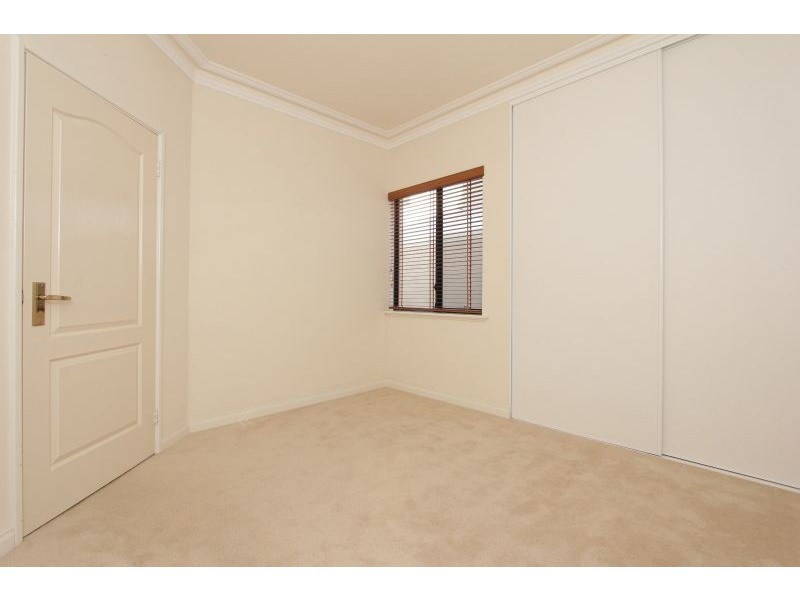 16 Matheson Road, Applecross WA 6153