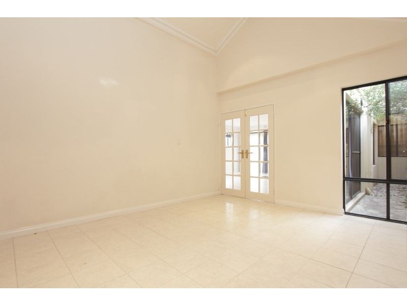 16 Matheson Road, Applecross WA 6153