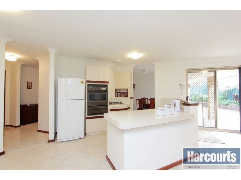 2 Mattingley Heights, Murdoch WA 6150