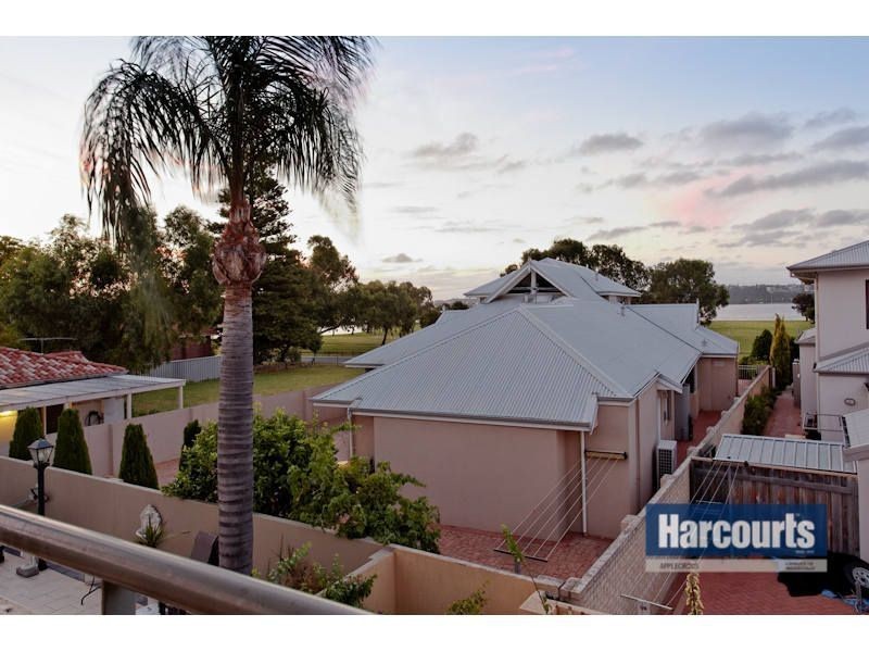 38 Darlot Crescent, South Perth WA 6151
