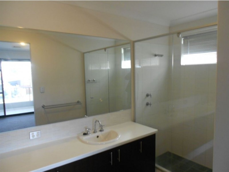 16A Lowes Street, Cloverdale WA 6105