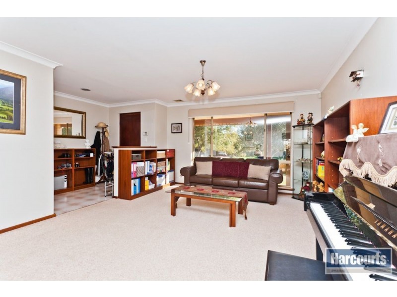 14 Kirwan Way, Winthrop WA 6150