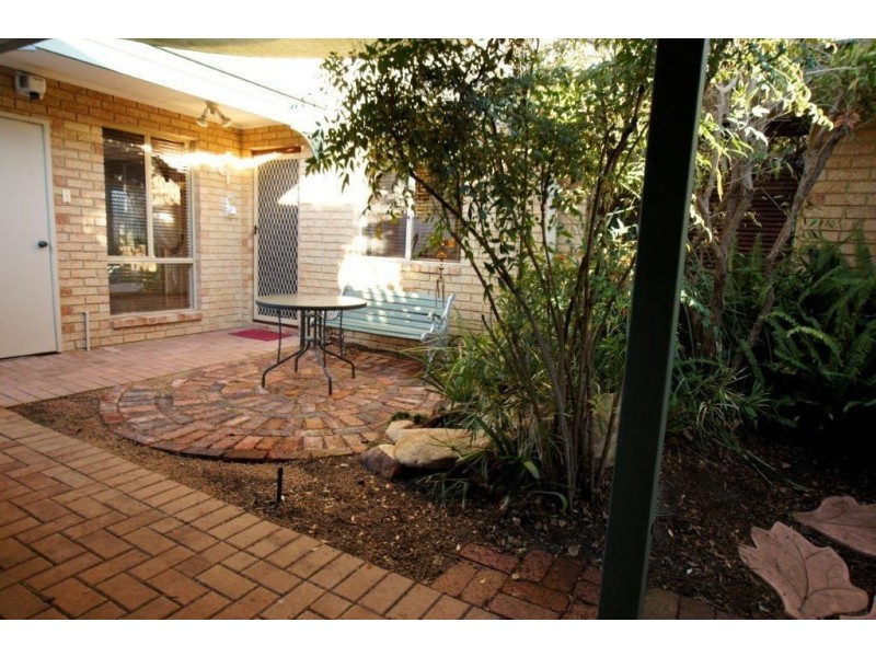 4/24 Point Walter Road, Bicton WA 6157