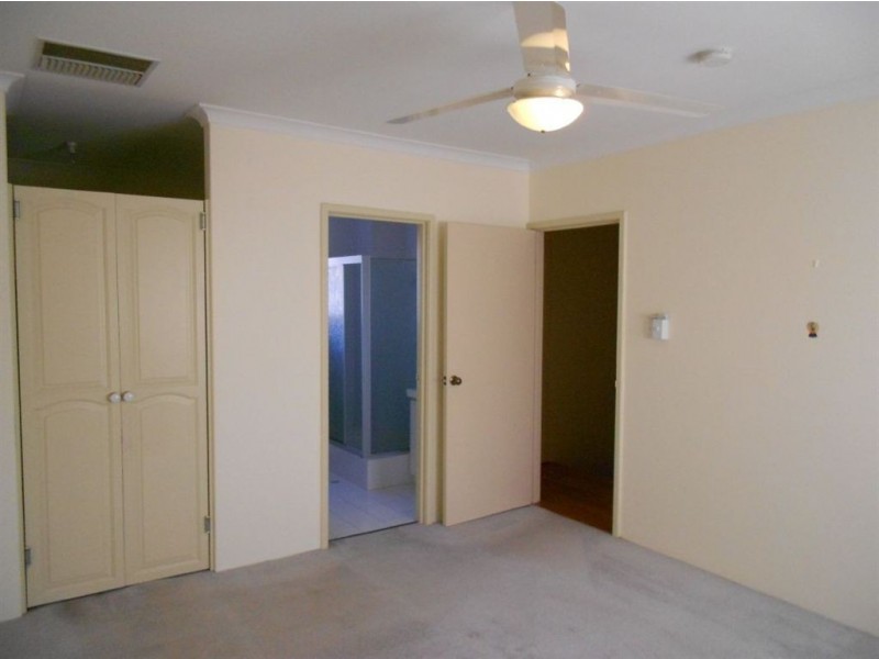 4/24 Point Walter Road, Bicton WA 6157