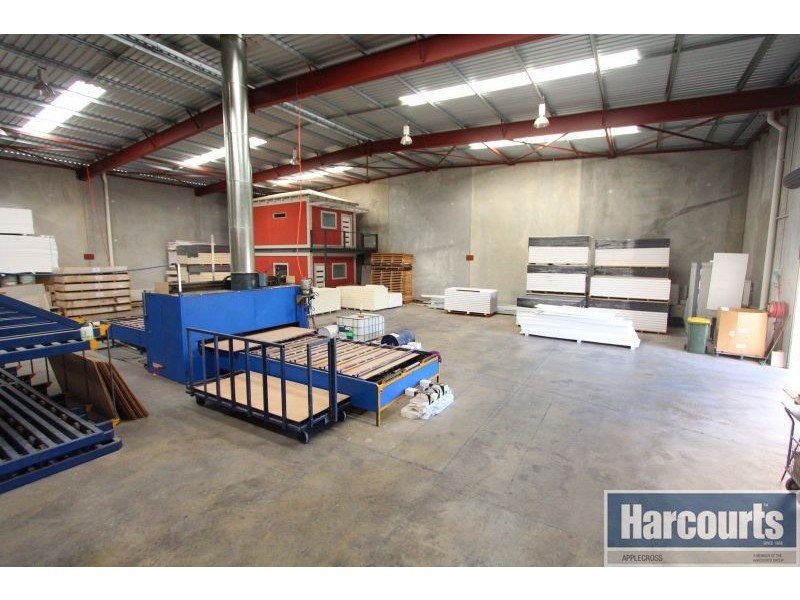 66 Discovery Drive, Bibra Lake WA 6163