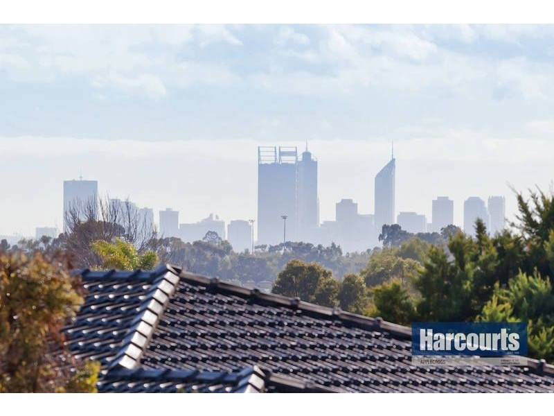 6 Stormon Ridge, Winthrop WA 6150