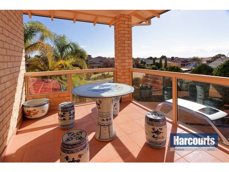 6 Stormon Ridge, Winthrop WA 6150