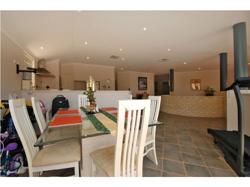 22 Peterborough Circle, North Lake WA 6163