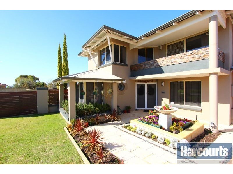 5 Colebatch Hill, Kardinya WA 6163