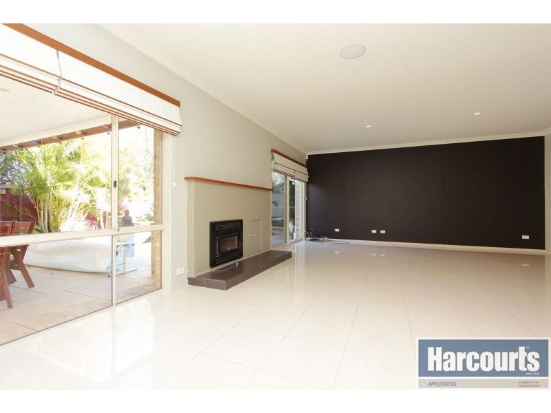 5 Colebatch Hill, Kardinya WA 6163