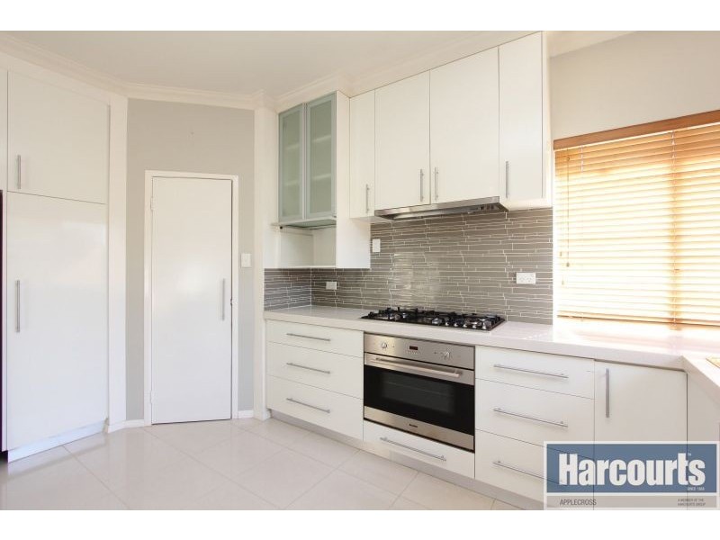 5 Colebatch Hill, Kardinya WA 6163