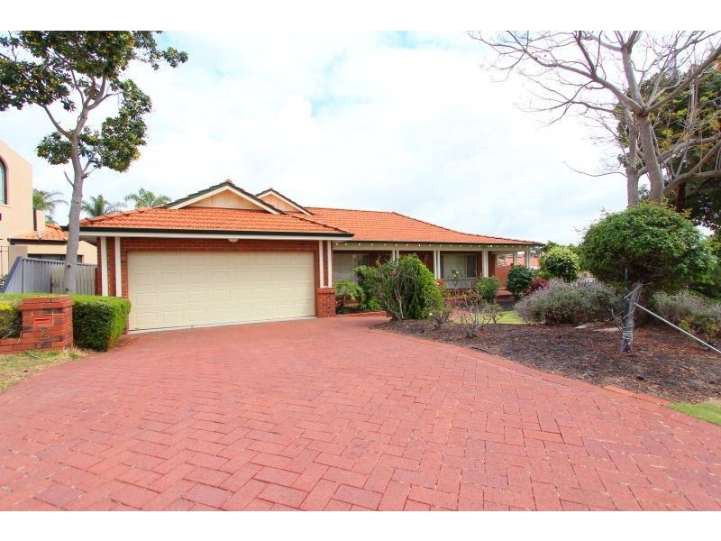 2 Craig Place, Winthrop WA 6150