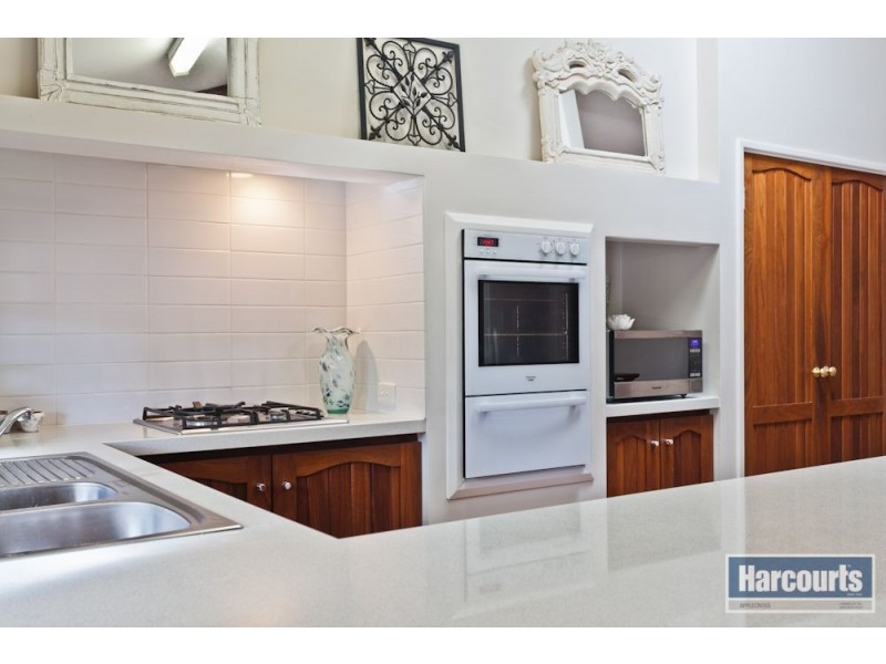 18 Chesters Way, Winthrop WA 6150