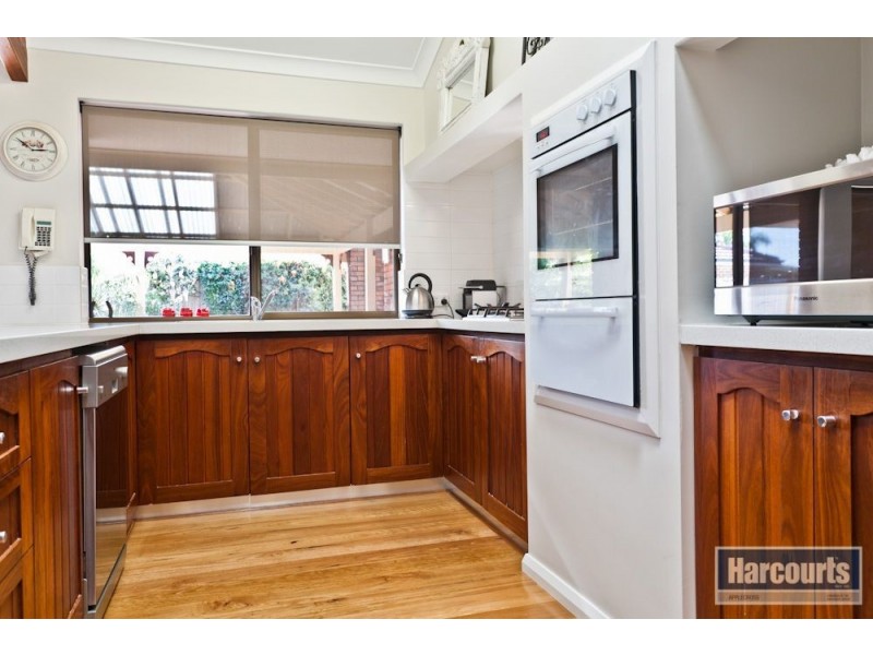 18 Chesters Way, Winthrop WA 6150