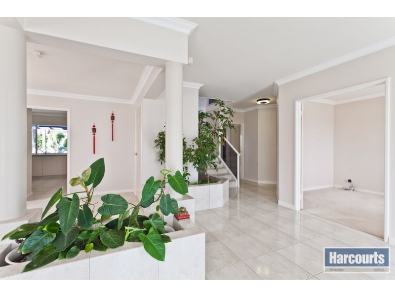 11 Mauldon Mews, Winthrop WA 6150