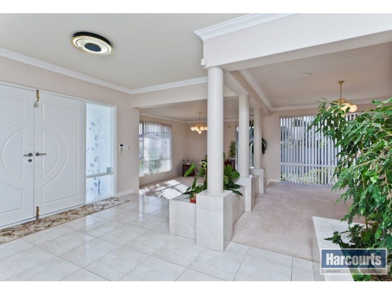 11 Mauldon Mews, Winthrop WA 6150