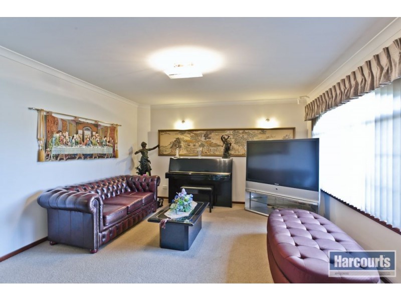 11 Henn Close, Winthrop WA 6150