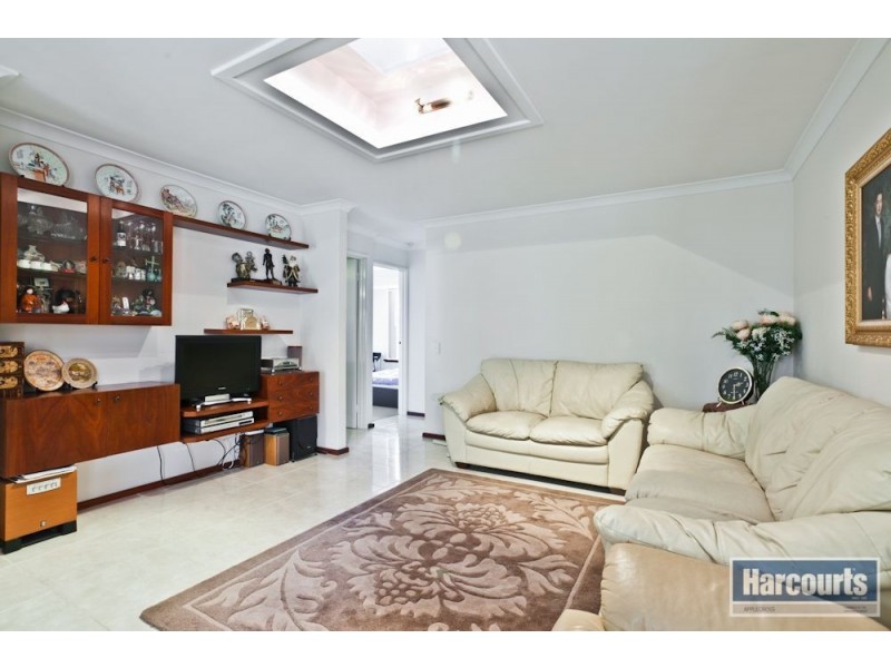 11 Henn Close, Winthrop WA 6150
