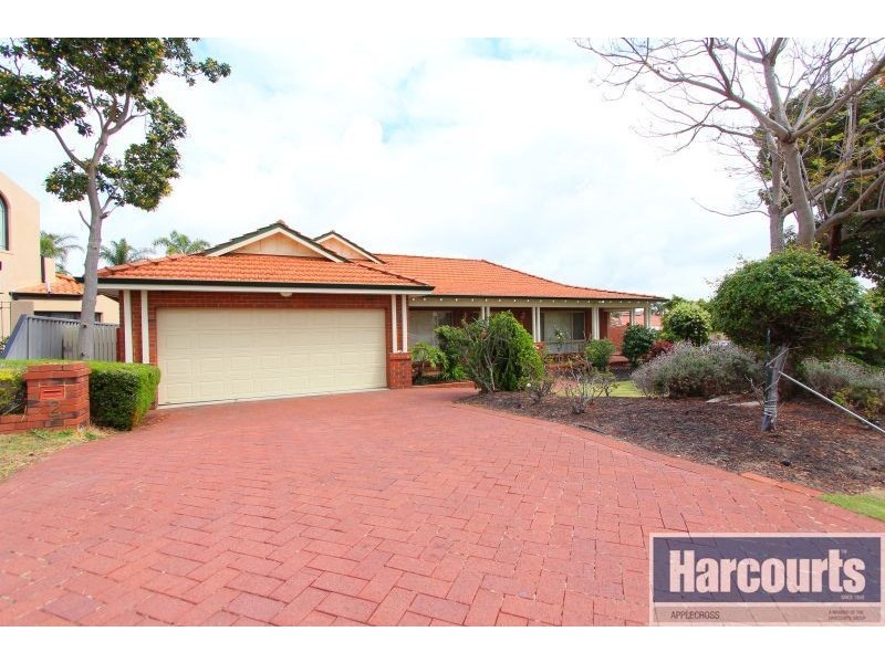2 Craig Place, Winthrop WA 6150