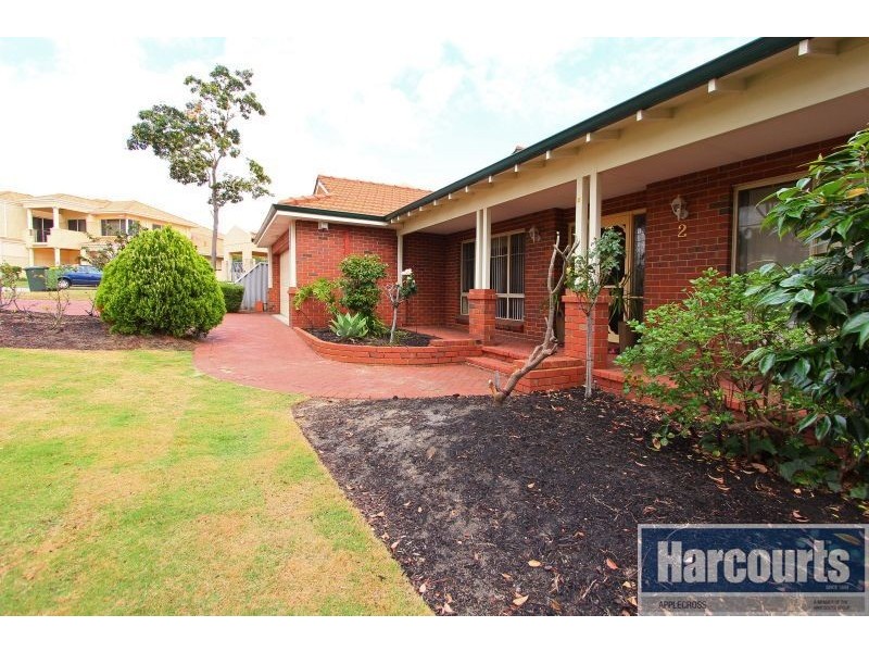 2 Craig Place, Winthrop WA 6150