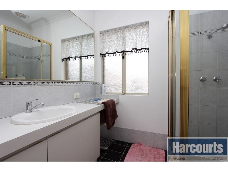 2 Craig Place, Winthrop WA 6150