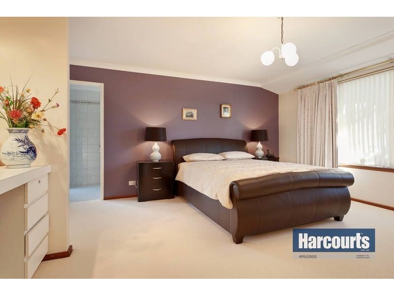 6 Stormon Ridge, Winthrop WA 6150