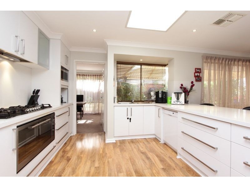 43 Le Souef Drive, Kardinya WA 6163