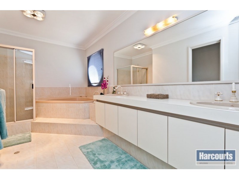 9 Ross Road, Kardinya WA 6163