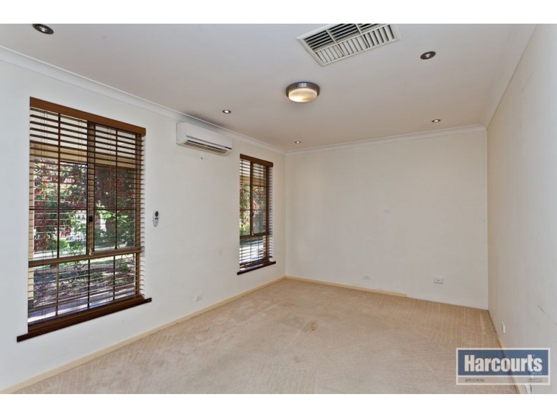 18 Hawke Pass, Bateman WA 6150