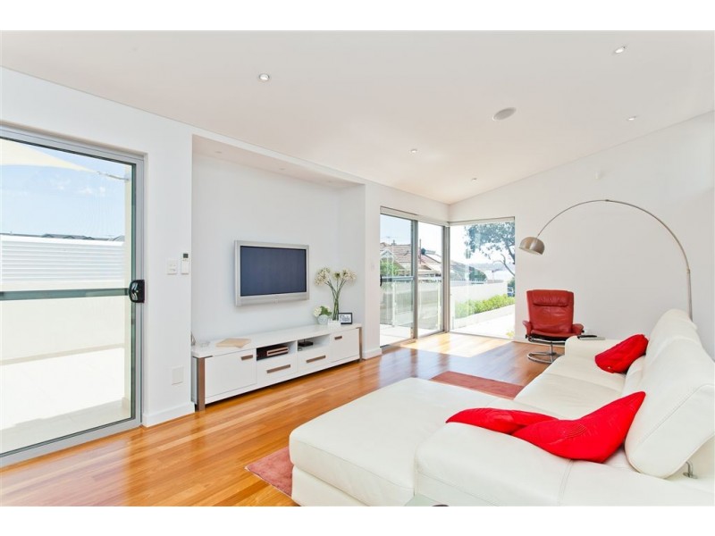 43B Melville Beach Road, Applecross WA 6153