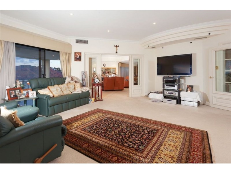38 Doney Street, Alfred Cove WA 6154