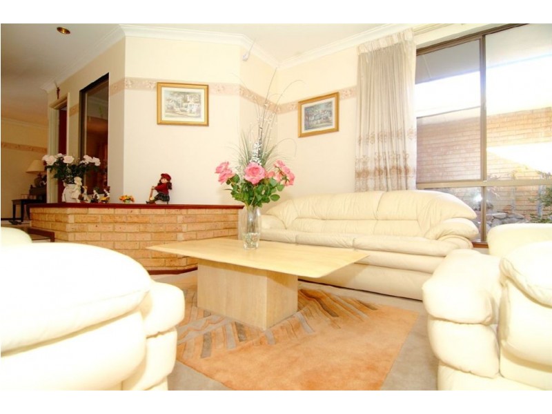 59 Paterson Gardens, Winthrop WA 6150