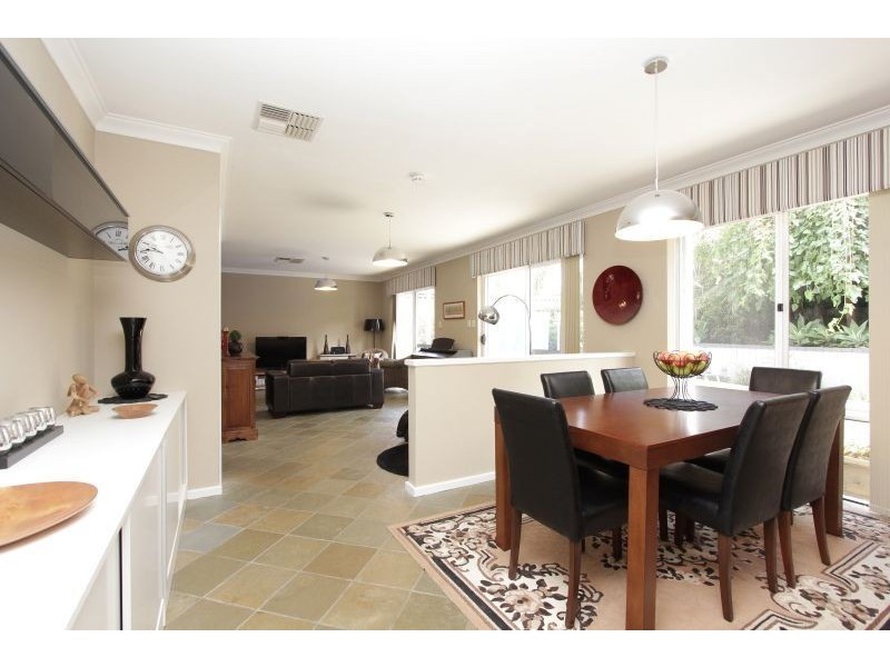 7 Exley Close, Kardinya WA 6163