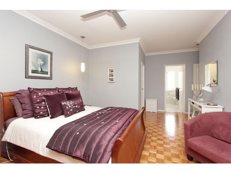7 Exley Close, Kardinya WA 6163