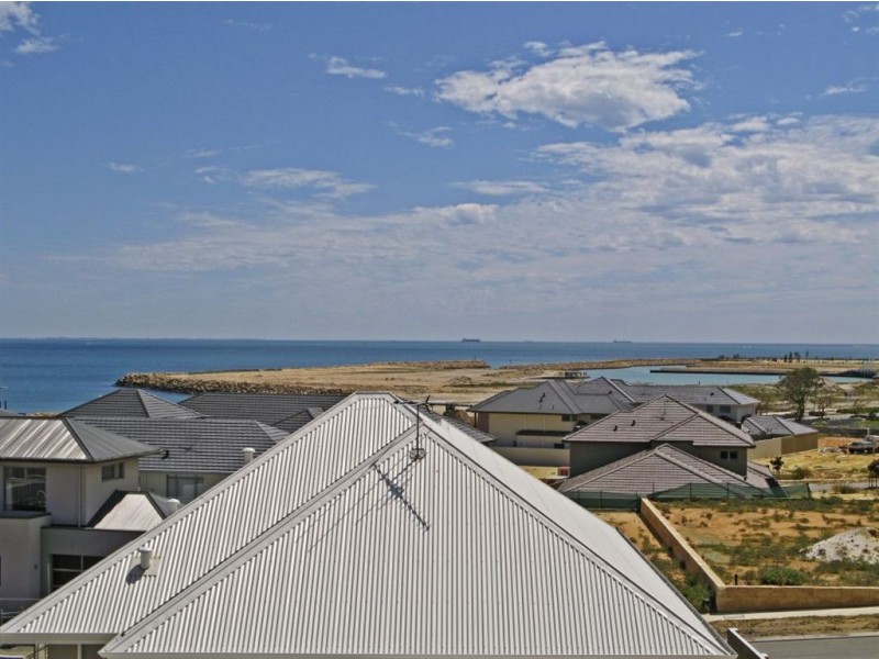 12 Mercator Close, North Coogee WA 6163