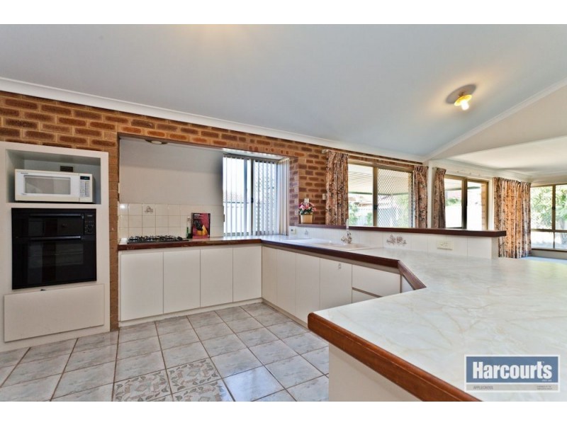 20 Eastwood Parade, Canning Vale WA 6155