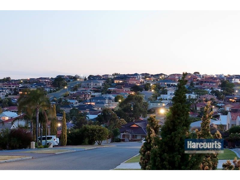 25 Stewart Way, Kardinya WA 6163
