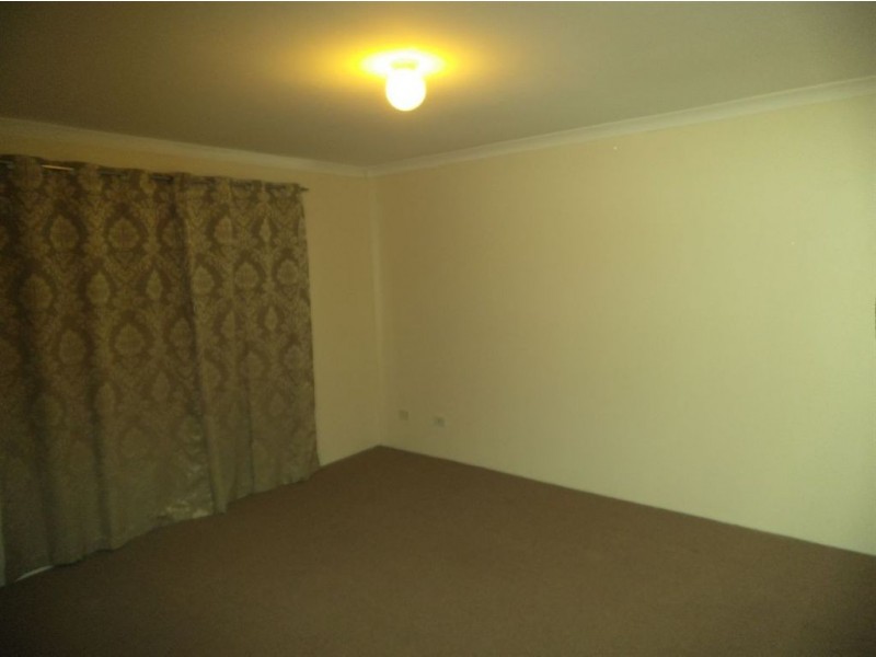 9/11 Herndon Close, Cannington WA 6107