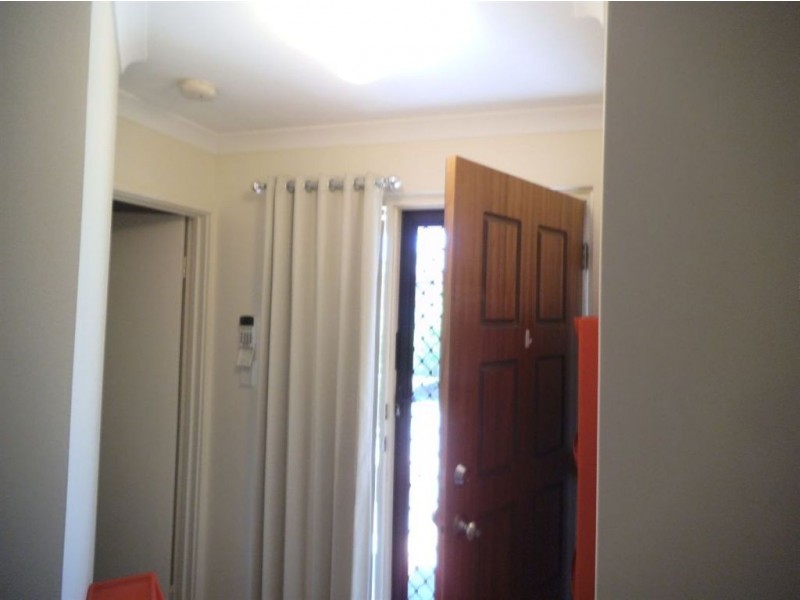 9/11 Herndon Close, Cannington WA 6107