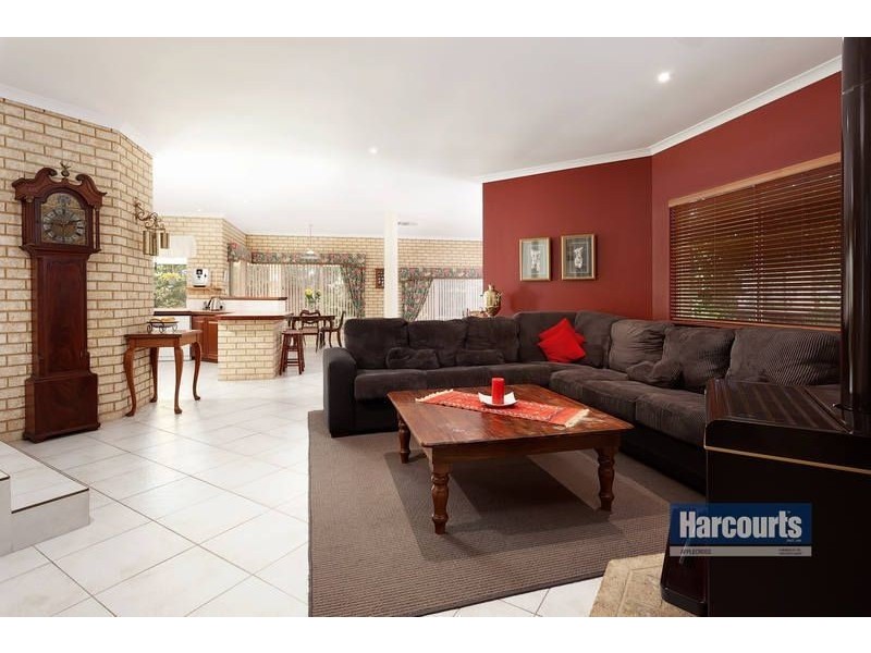 10 Craig Place, Winthrop WA 6150