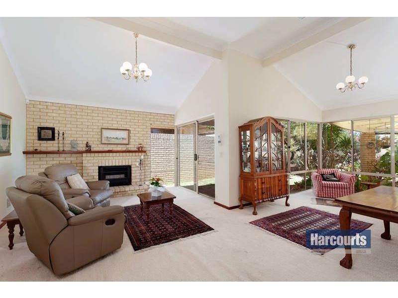 10 Craig Place, Winthrop WA 6150